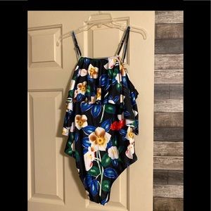 Cold shoulder bathing suit